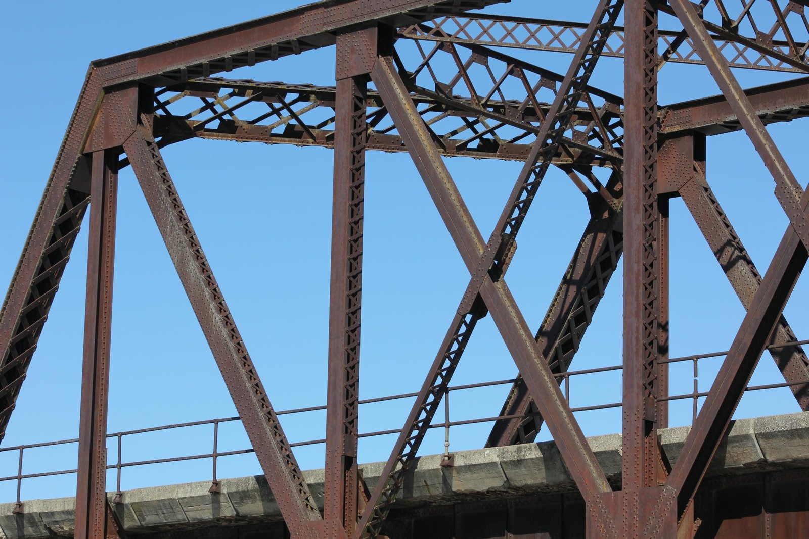 Vertical member, east span (span #1)